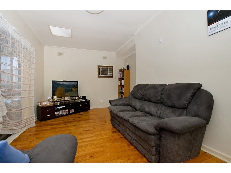 11 Marleycombe Road, Elizabeth Vale SA 5112
