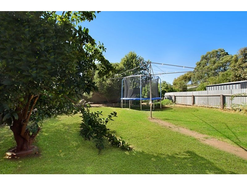 11 Marleycombe Road, Elizabeth Vale SA 5112