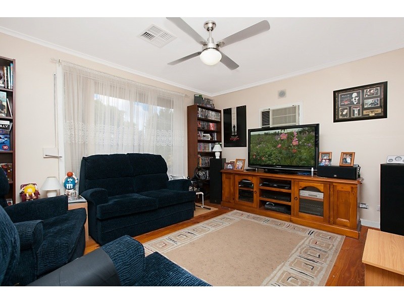 9 Perrott Street, Elizabeth Park SA 5113