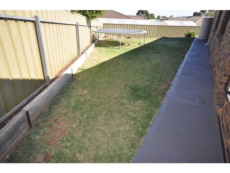 11 Tarana Court, Hillbank SA 5112