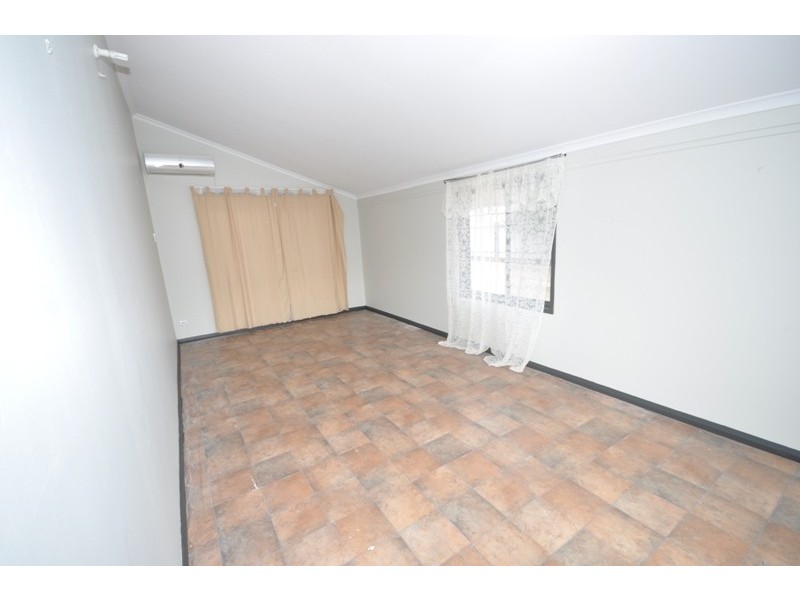 31 Paginton Crescent, Elizabeth East SA 5112