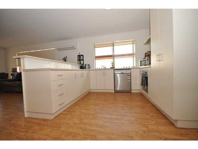 41 Strathaird Boulevard, Smithfield SA 5114