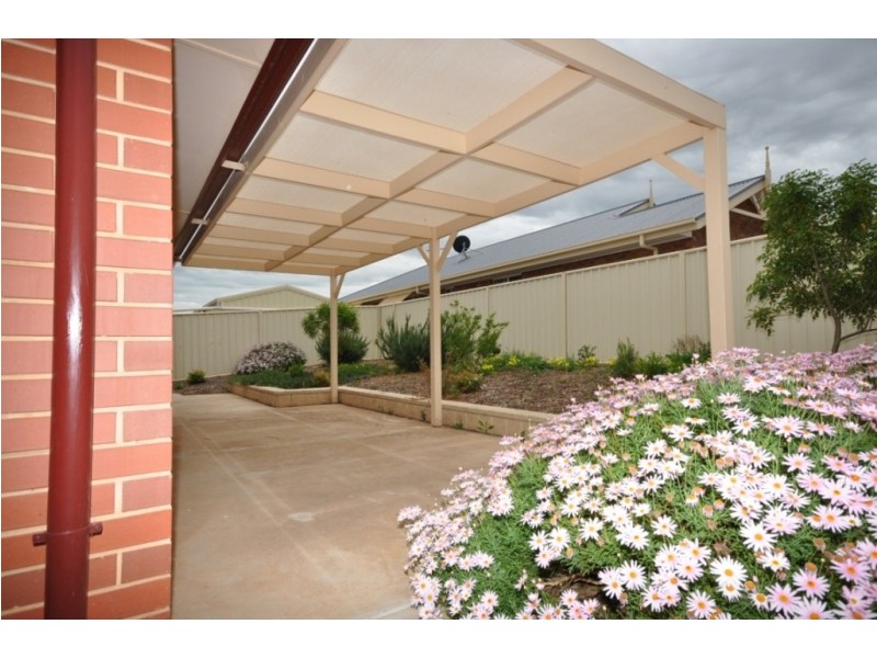 41 Strathaird Boulevard, Smithfield SA 5114