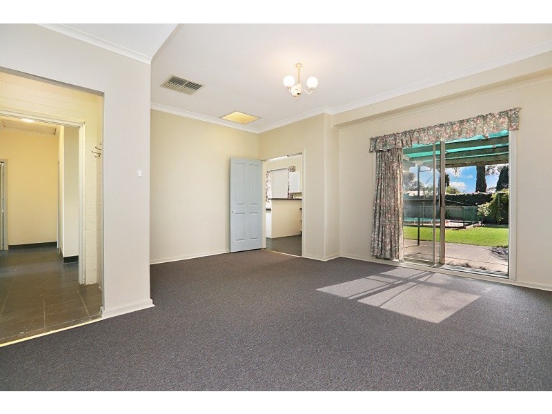 8 Prunus Avenue, Elizabeth Vale SA 5112