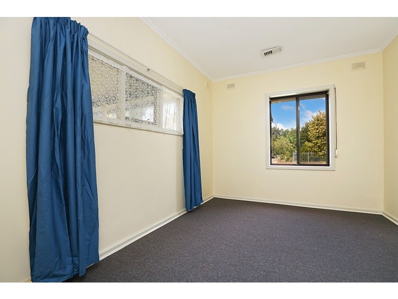 8 Prunus Avenue, Elizabeth Vale SA 5112