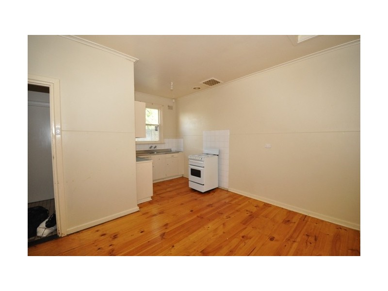 10 Milston Street, Elizabeth Grove SA 5112