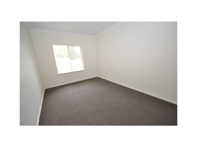 25 Halsey Road, Elizabeth East SA 5112