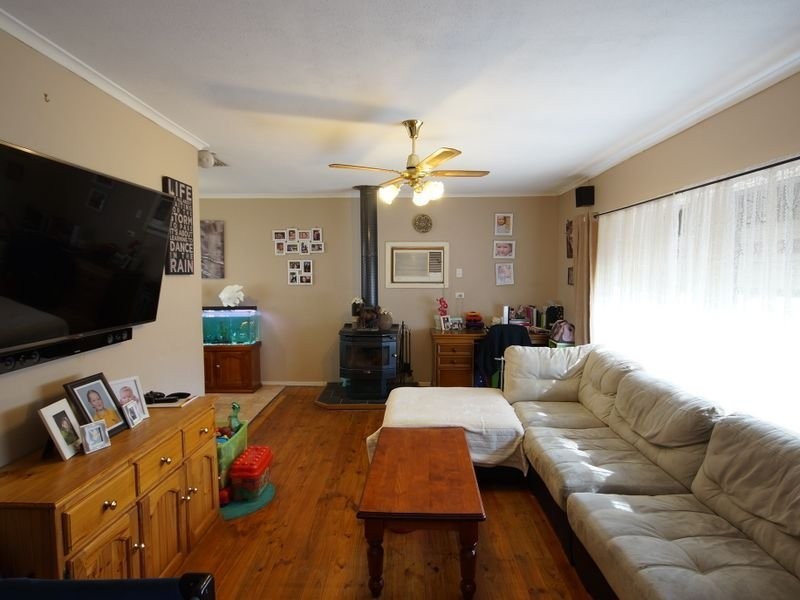 14 Lindsay St, Elizabeth Downs SA 5113