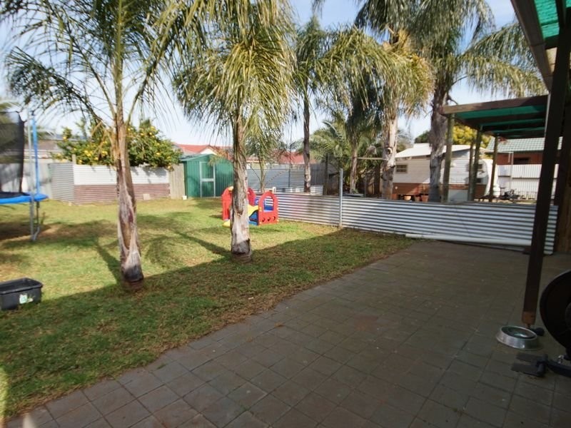 14 Lindsay St, Elizabeth Downs SA 5113