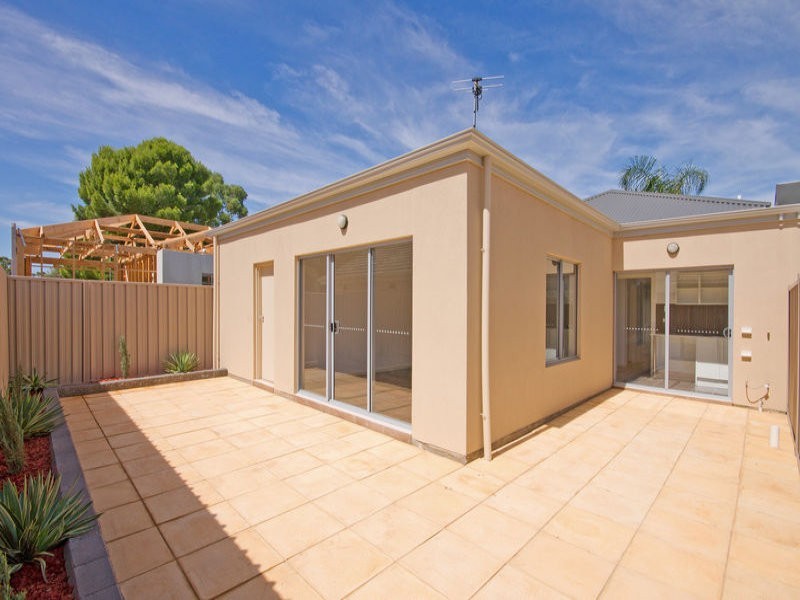 2/18 Davidson Rd, Elizabeth Vale SA 5112