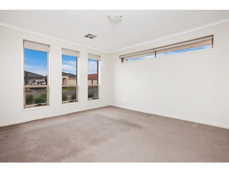 9 Jarrah Drive, Munno Para West SA 5115