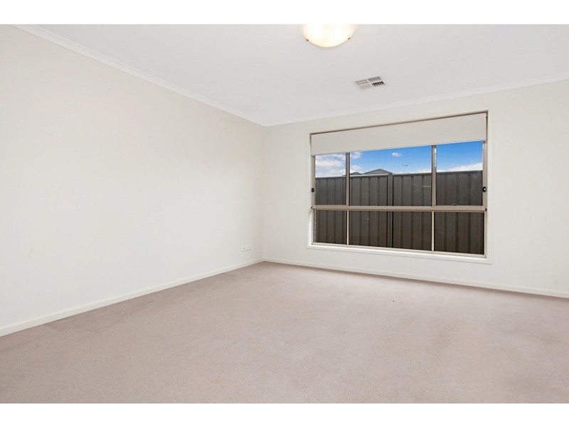 9 Jarrah Drive, Munno Para West SA 5115