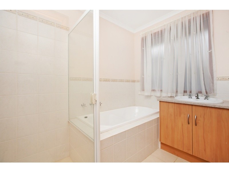 14 Moulds Crescent, Smithfield SA 5114