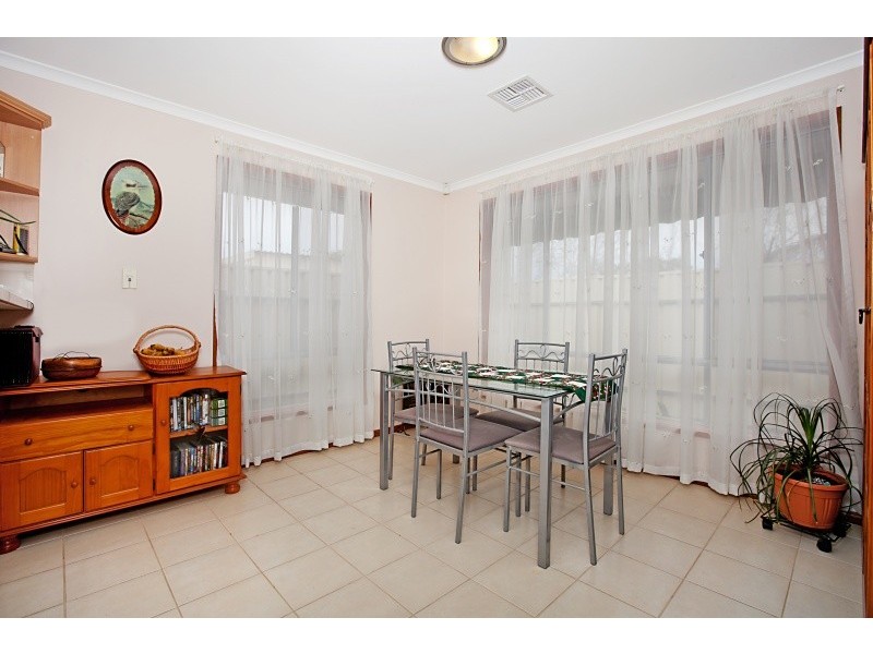 14 Moulds Crescent, Smithfield SA 5114