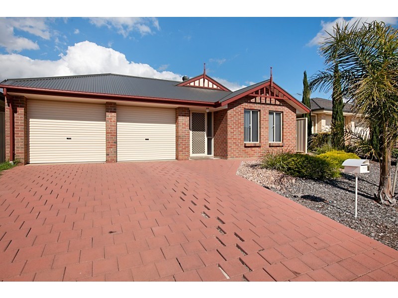 5 Strathmore Av, Smithfield SA 5114