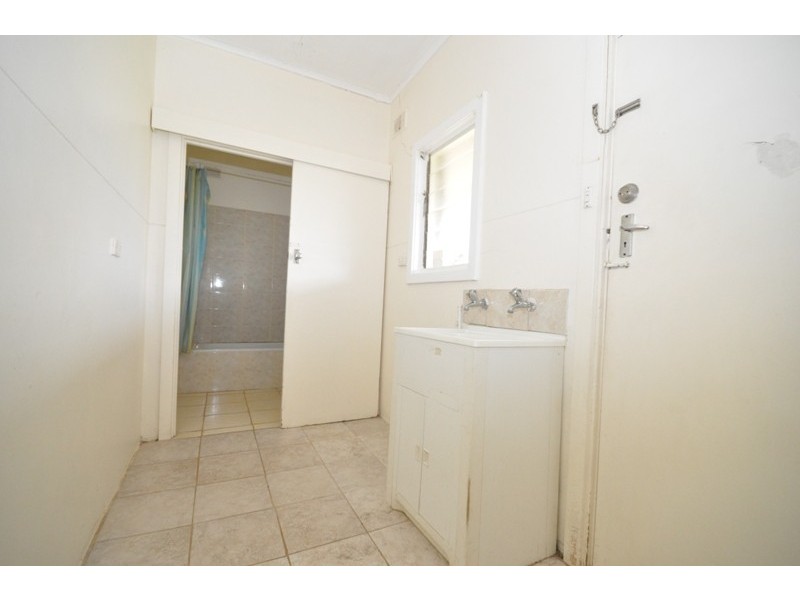 8 Midlow Road, Elizabeth Downs SA 5113