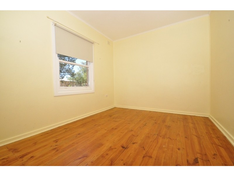 8 Midlow Road, Elizabeth Downs SA 5113