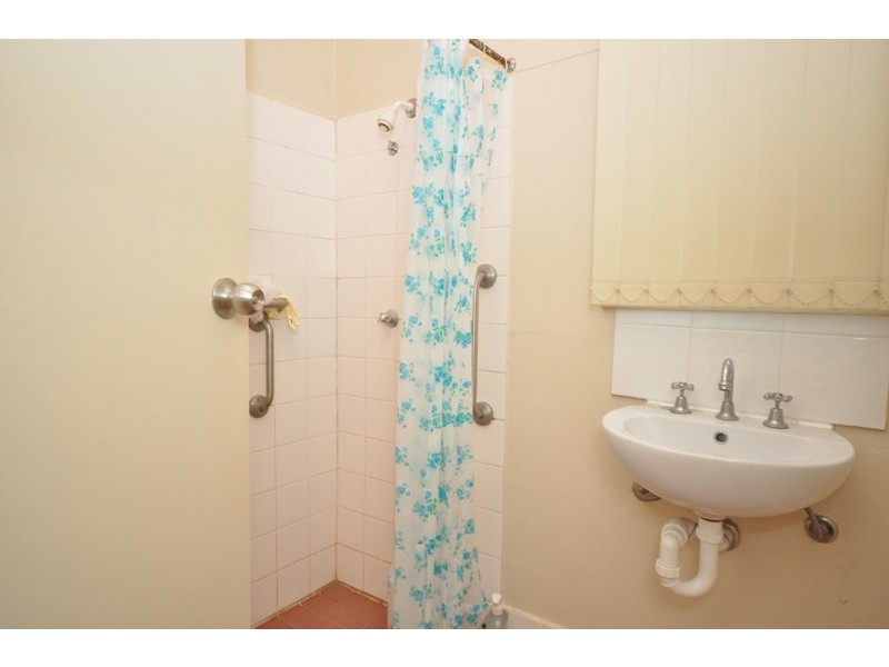 4 Johnston Road, Elizabeth Downs SA 5113