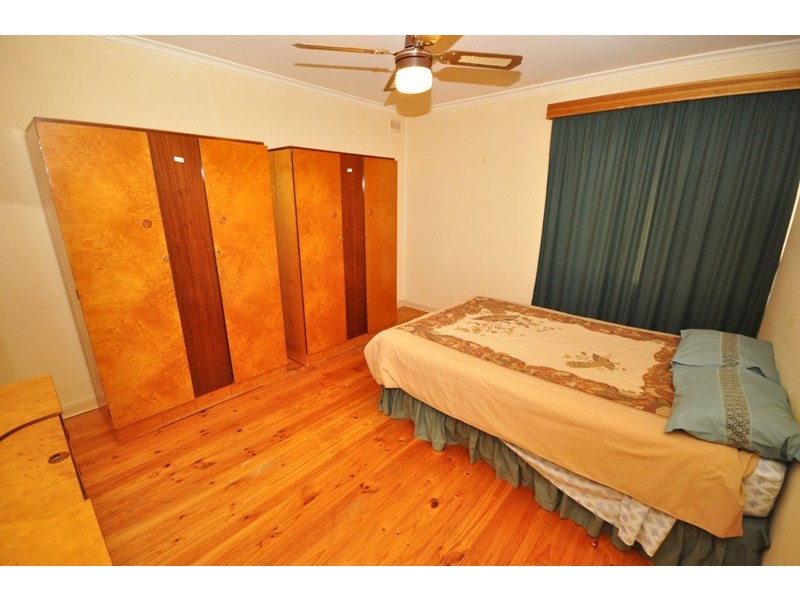 10 Uphall Street, Elizabeth Park SA 5113