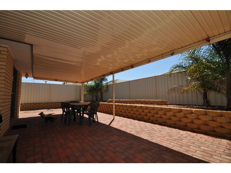 9 Strathmore Avenue, Smithfield SA 5114