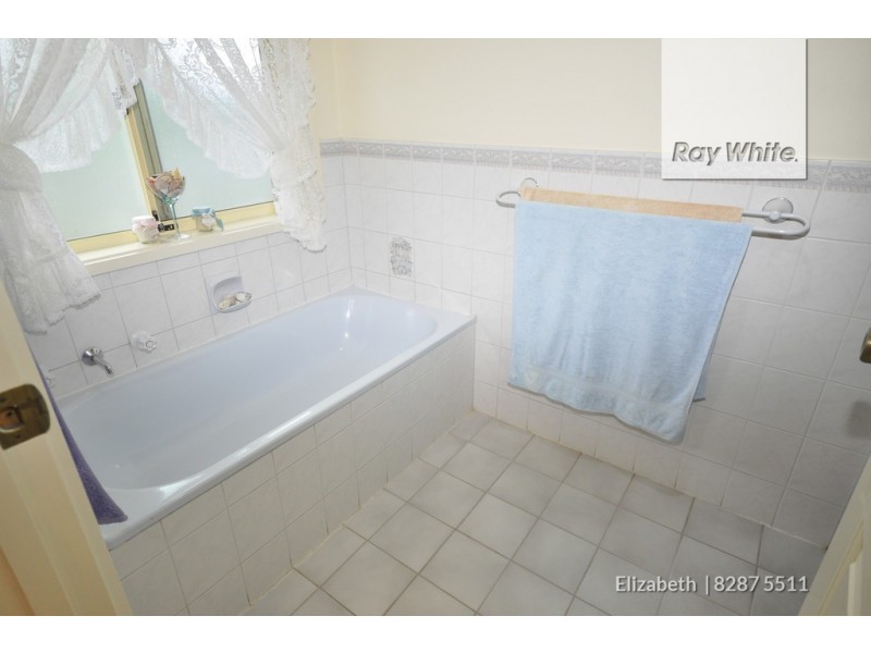 2 Hammond Close, Hillbank SA 5112