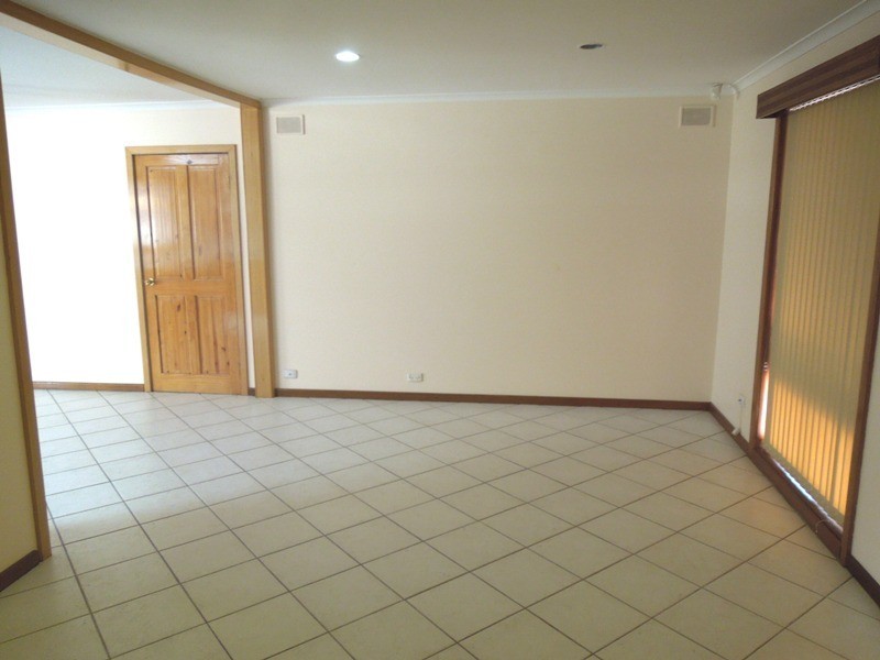 6 Grant Avenue, Salisbury Downs SA 5108