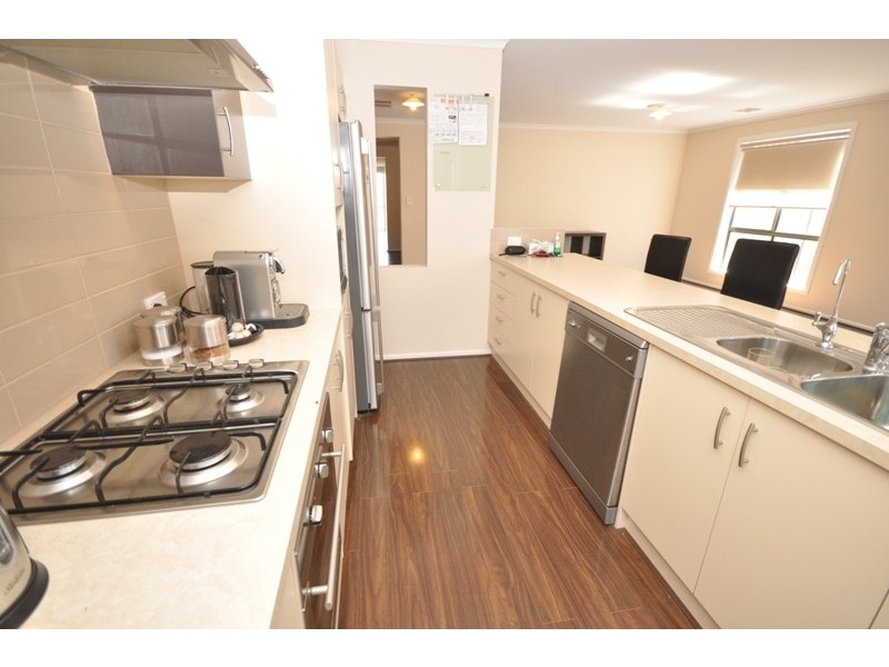 10 Chateau Avenue, Andrews Farm SA 5114