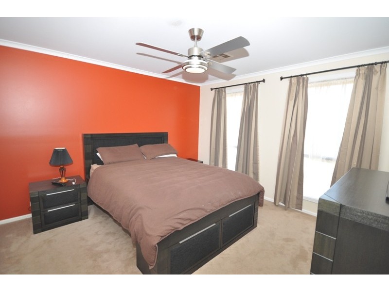 10 Chateau Avenue, Andrews Farm SA 5114