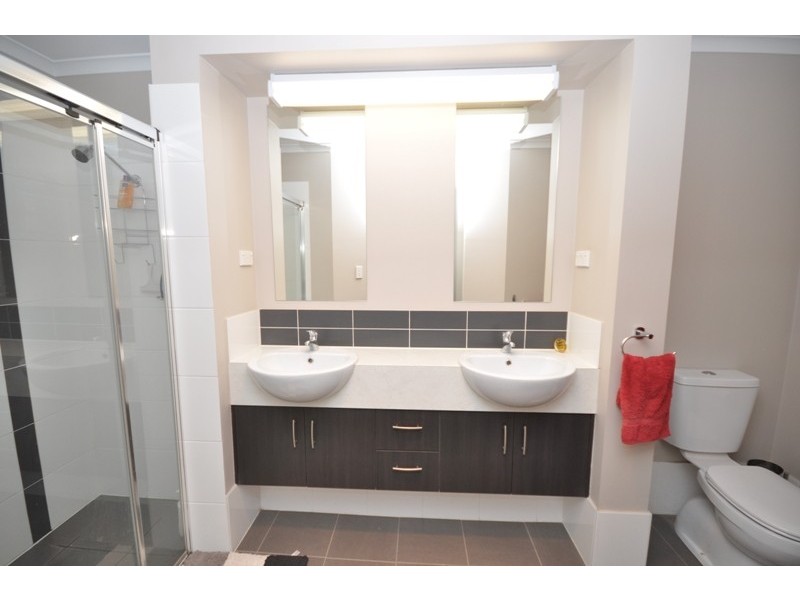 10 Chateau Avenue, Andrews Farm SA 5114