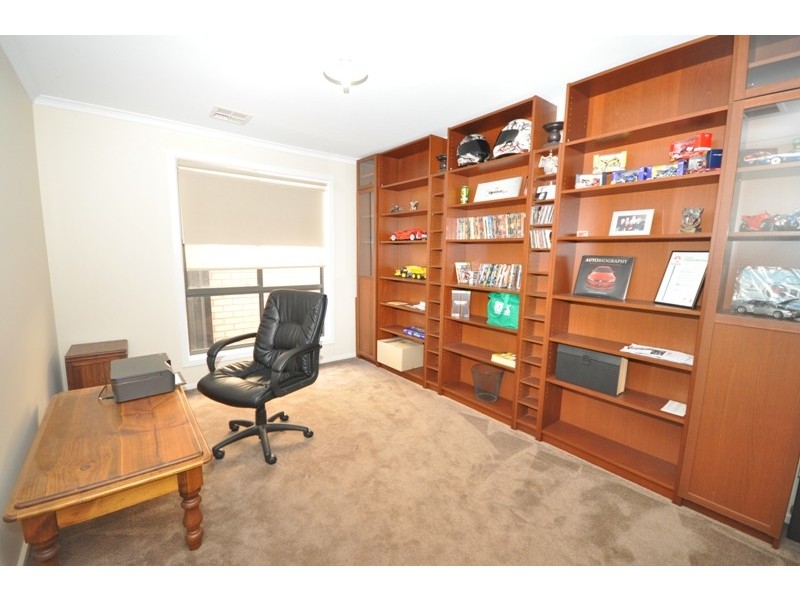 10 Chateau Avenue, Andrews Farm SA 5114