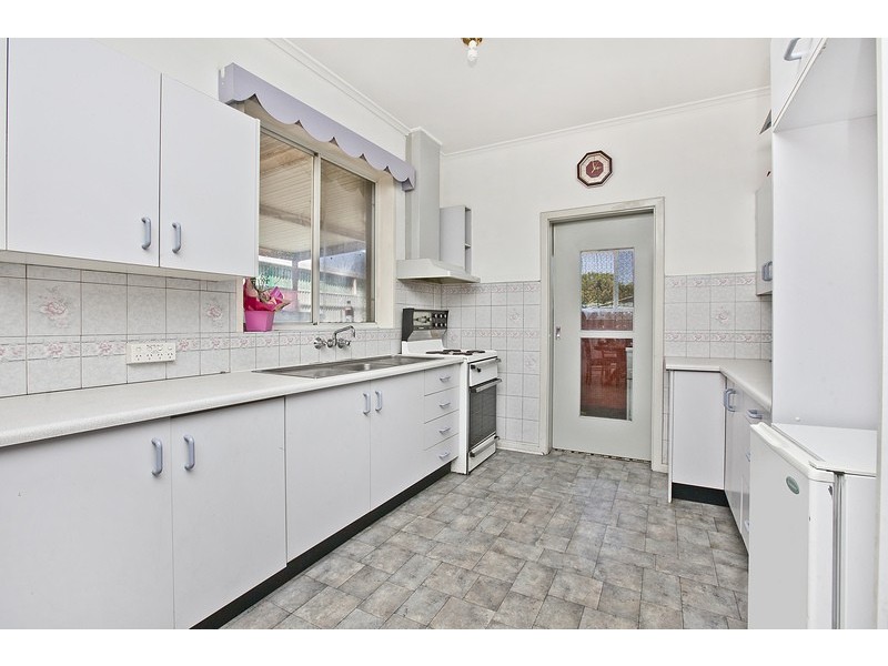 9 Jarvis Road, Elizabeth Vale SA 5112