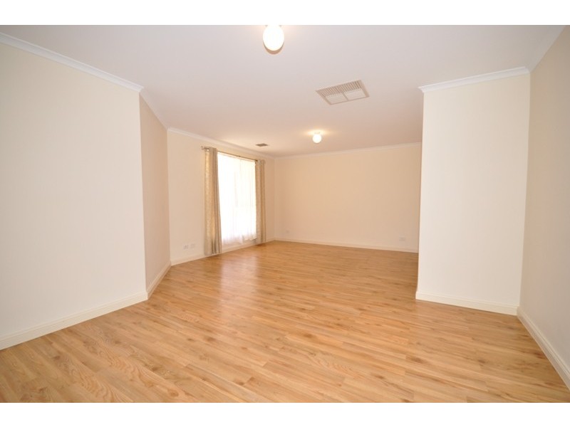 21 Eton Drive, Andrews Farm SA 5114