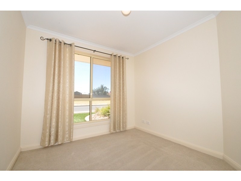 21 Eton Drive, Andrews Farm SA 5114