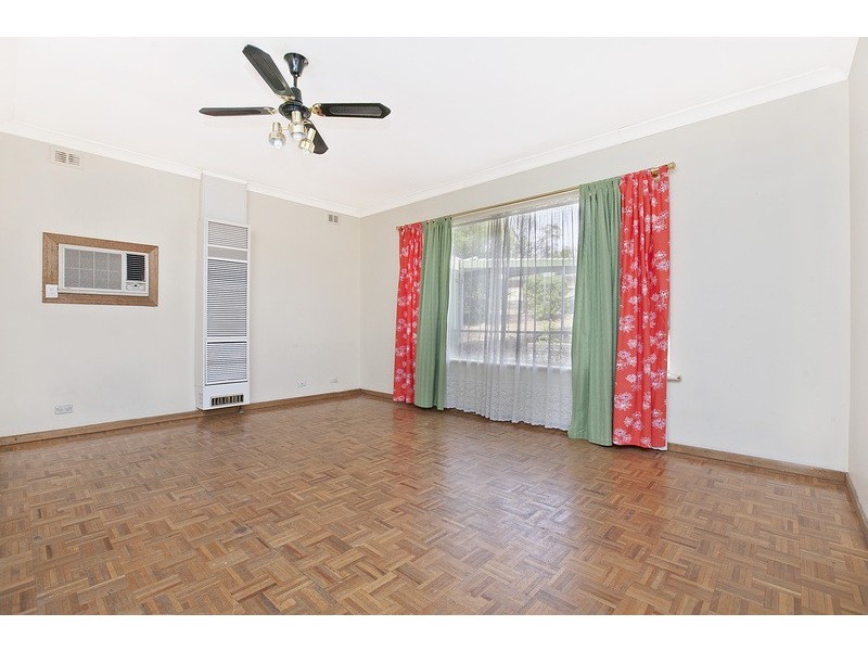 10 Goodwin Court, Para Hills SA 5096