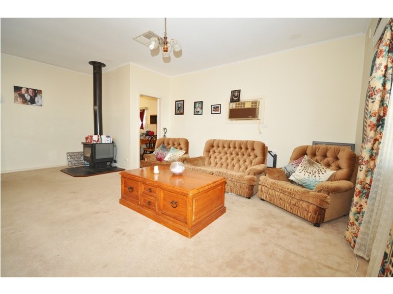 15 St Leonard Crescent, Elizabeth Downs SA 5113