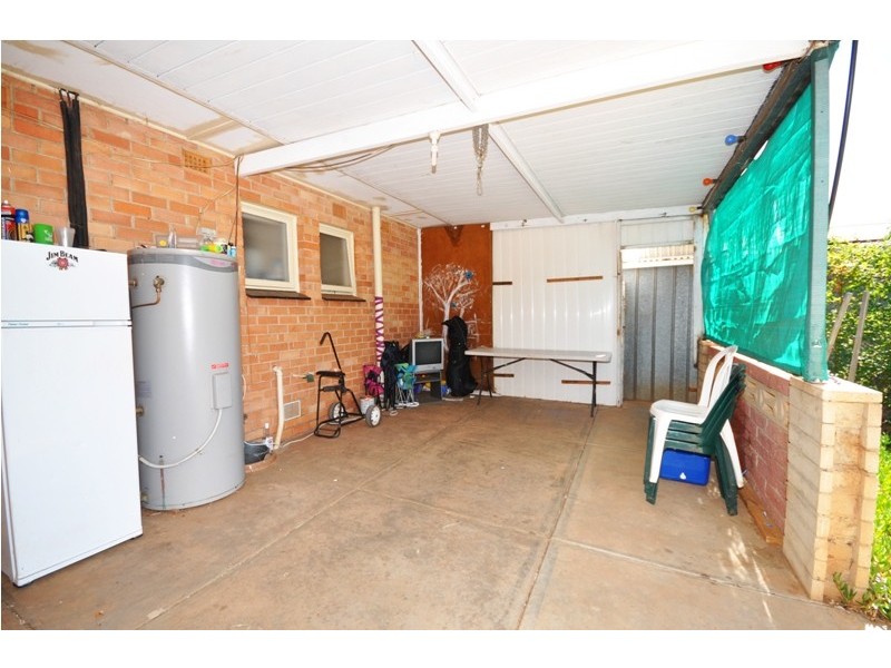 15 St Leonard Crescent, Elizabeth Downs SA 5113