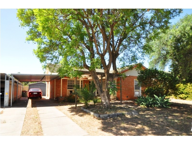 15 St Leonard Crescent, Elizabeth Downs SA 5113