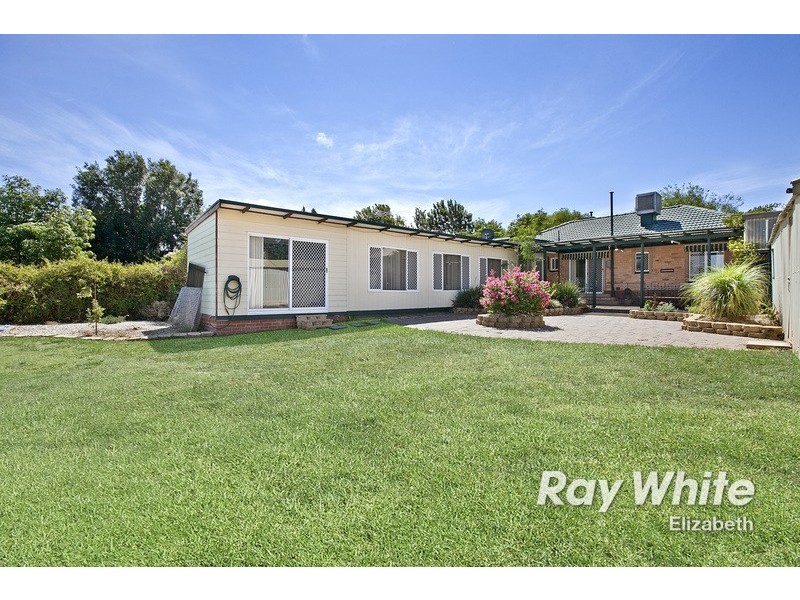 8 Nautilus Road, Elizabeth East SA 5112