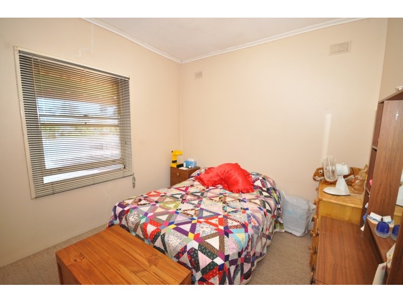 11 Guerin Road, Elizabeth Vale SA 5112