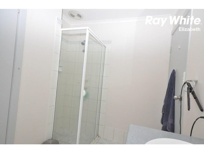 18 Maplewood Dr, Blakeview SA 5114