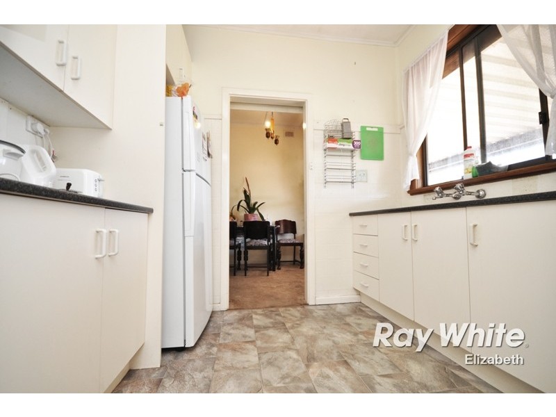 26 Manningford Road, Elizabeth South SA 5112