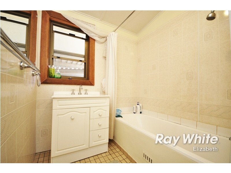 26 Manningford Road, Elizabeth South SA 5112