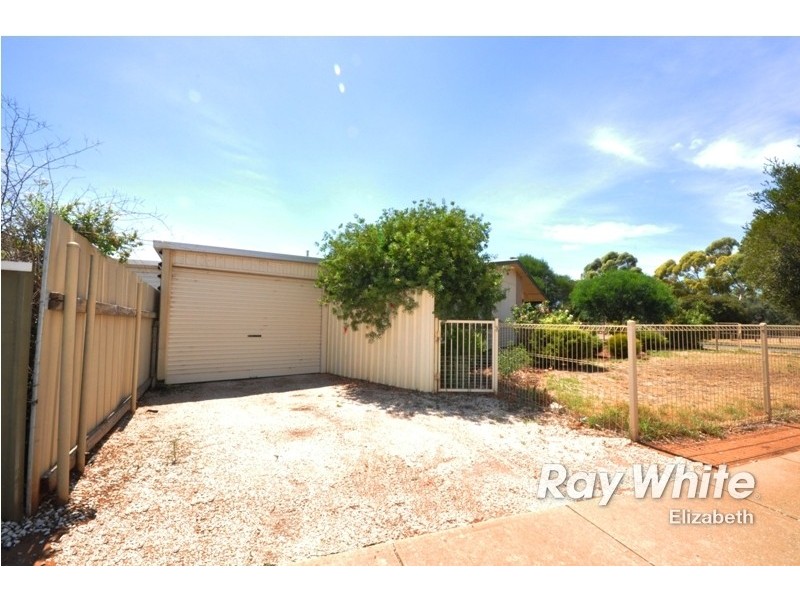26 Manningford Road, Elizabeth South SA 5112