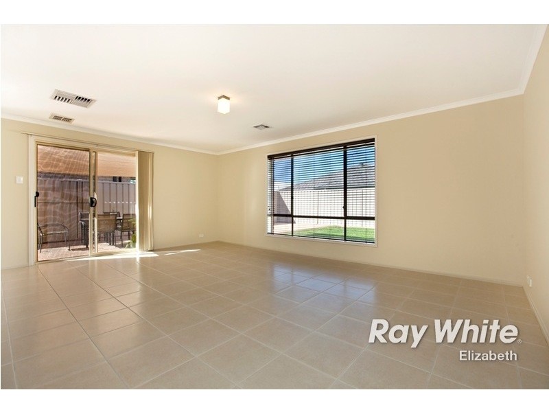 36 Banff Street, Burton SA 5110