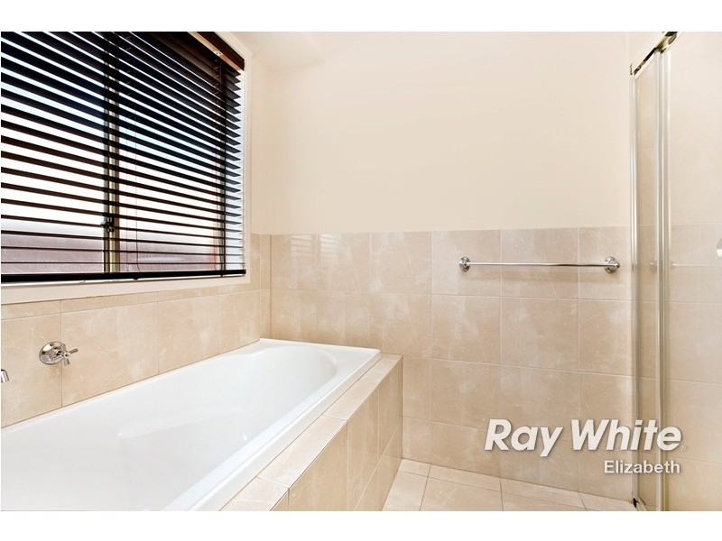 36 Banff Street, Burton SA 5110