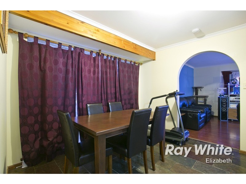 10 Maguire Crescent, Burton SA 5110