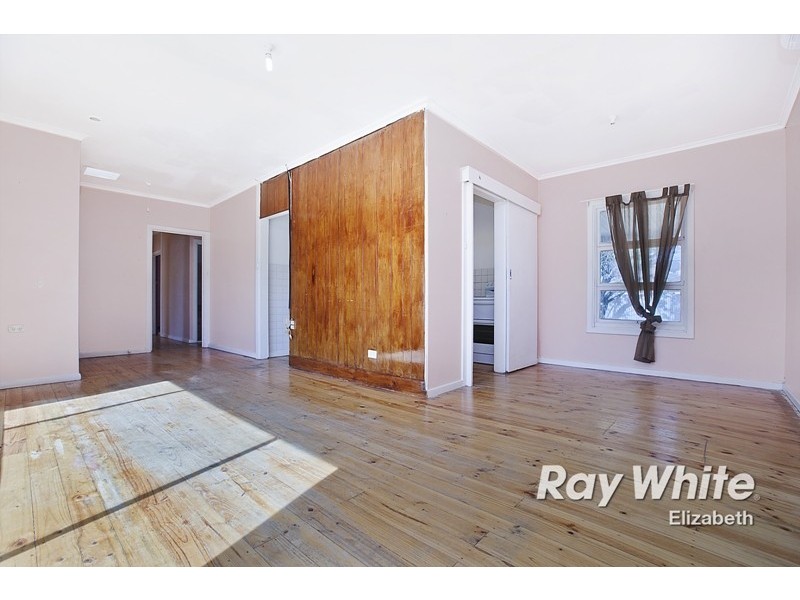 7 Crabb Road, Smithfield Plains SA 5114