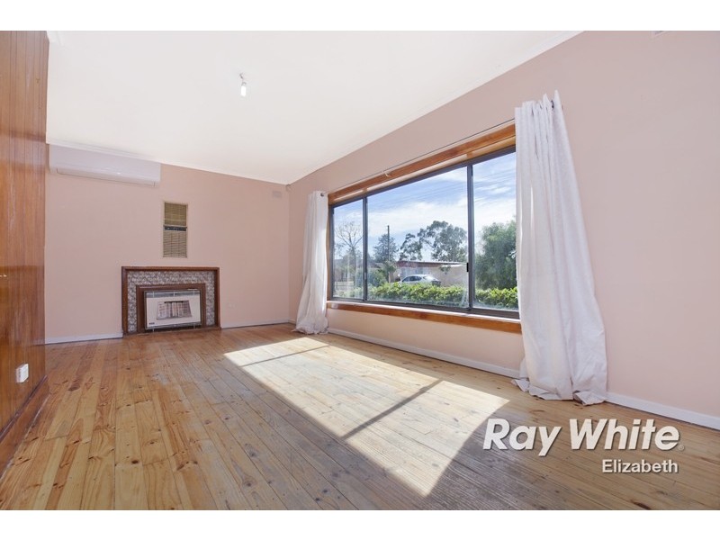 7 Crabb Road, Smithfield Plains SA 5114