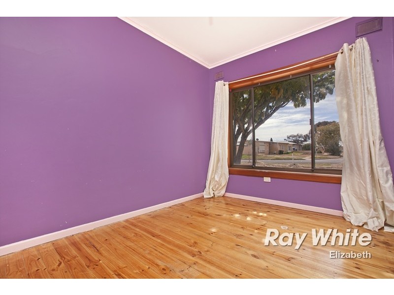 7 Crabb Road, Smithfield Plains SA 5114