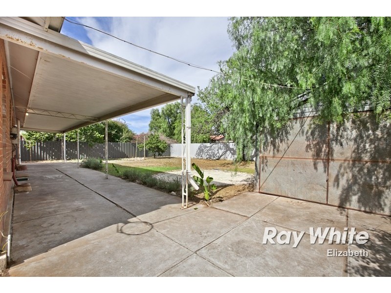 7 Crabb Road, Smithfield Plains SA 5114